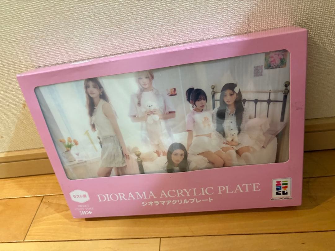 【ILLIT未開封貴重】ジオラマアクリルプレート 即決