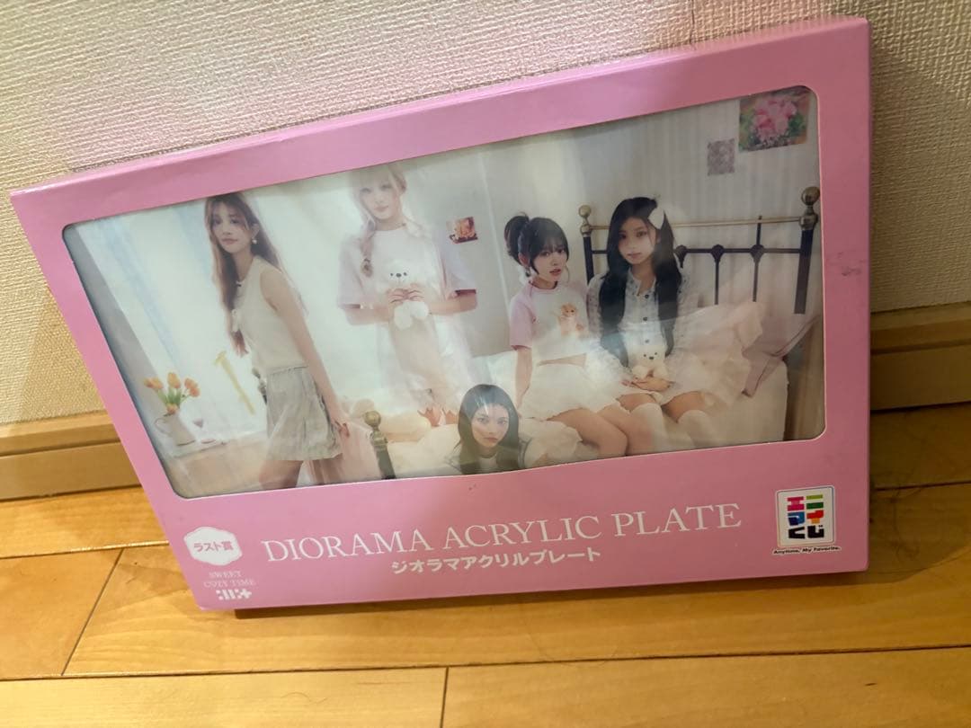 【ILLIT未開封貴重】ジオラマアクリルプレート 即決