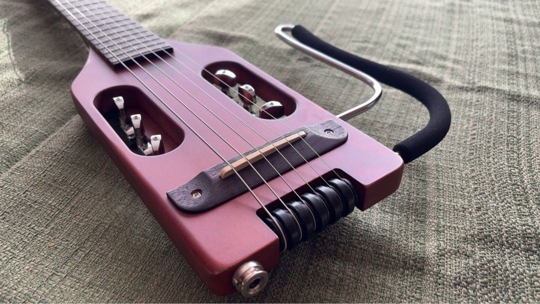 Traveler Guitar Ultra-Light ブラウン　【値下げ】