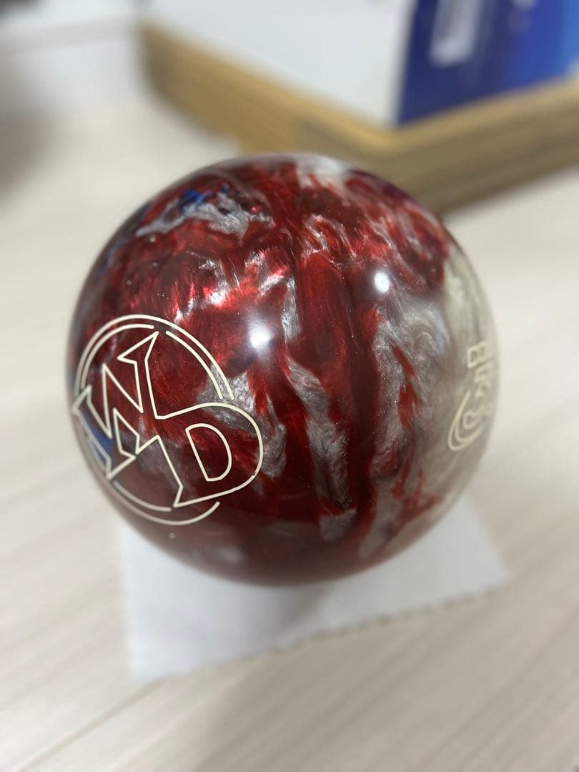 【新品・未使用】 14p1oz ホワイトドット ボーリングボール