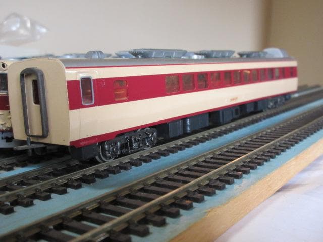 キハ82系 4両セット HOゲージ　(金属製 / カツミ製）