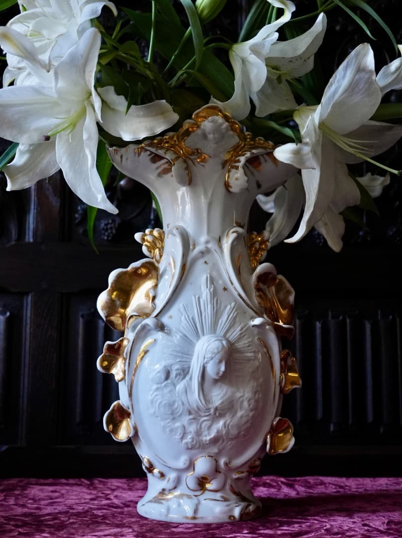 超稀少仏アンティーク 1870年頃、聖母マリアと天使レリーフ金彩ポーセリン大花瓶