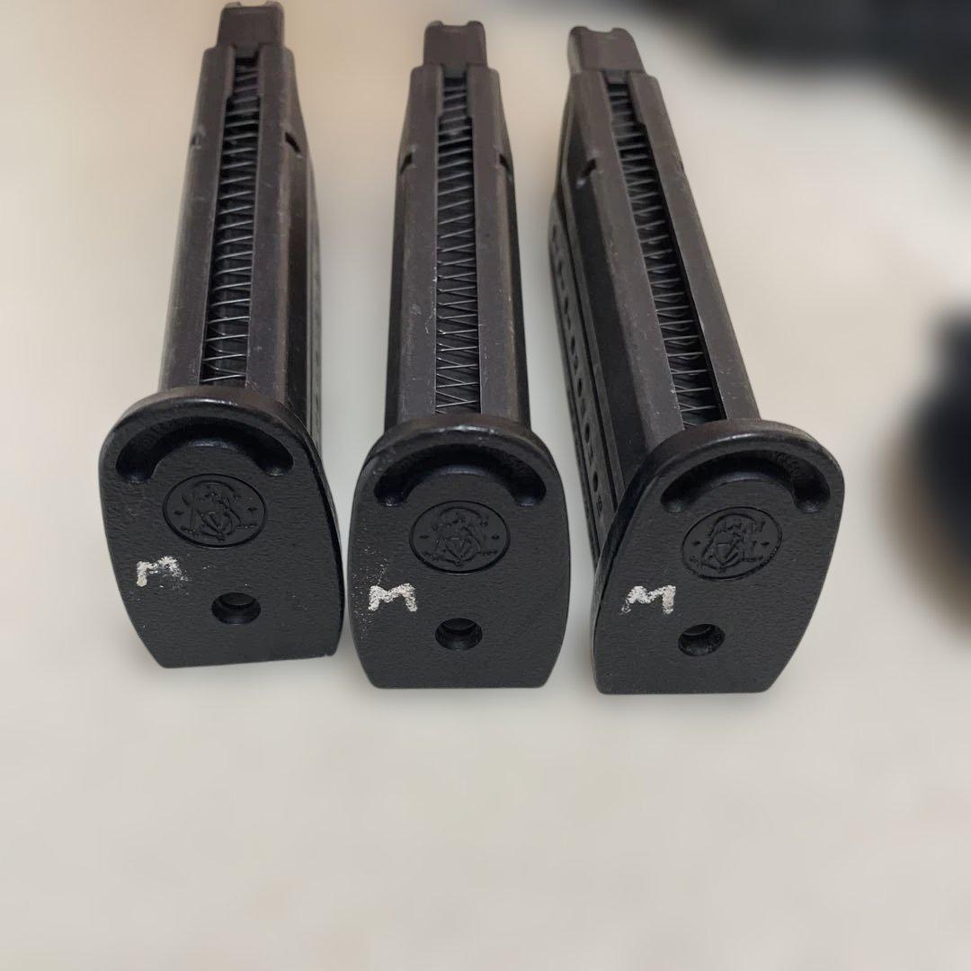 M&P ガスガン 3マガジン付き