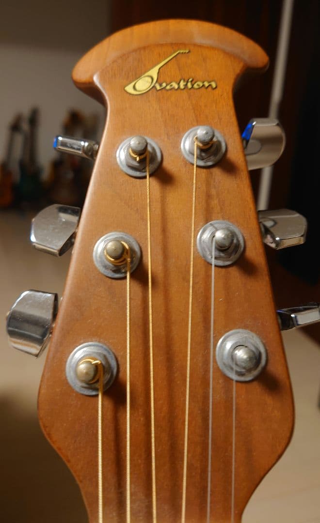 ギター Celebrity by Ovation CS148