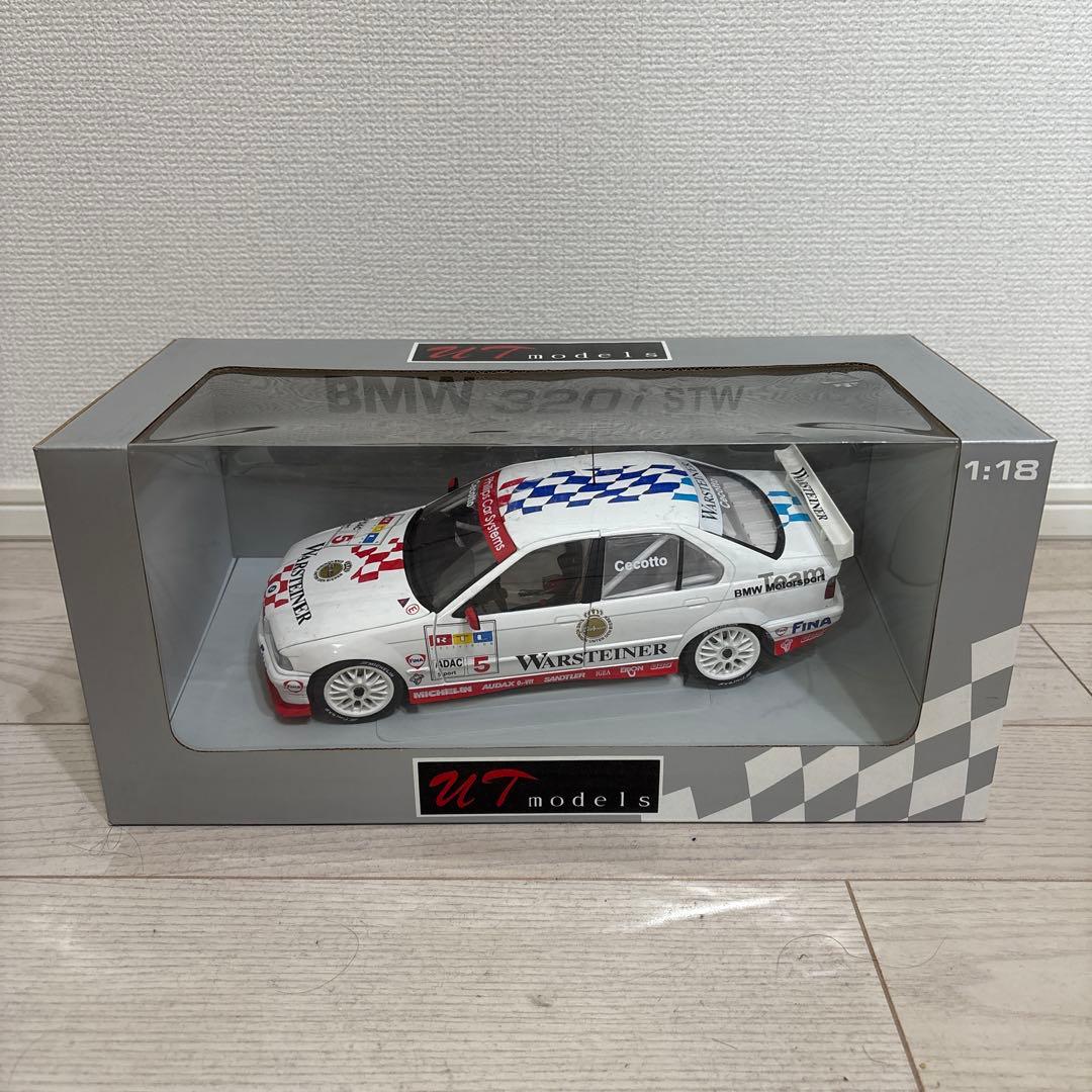 ミニカー  320i STW 1:18 UT models