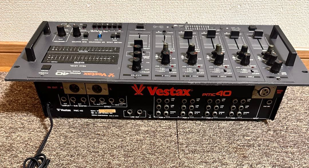 Vestax PMC40 ハードケース付き DJミキサー 本体