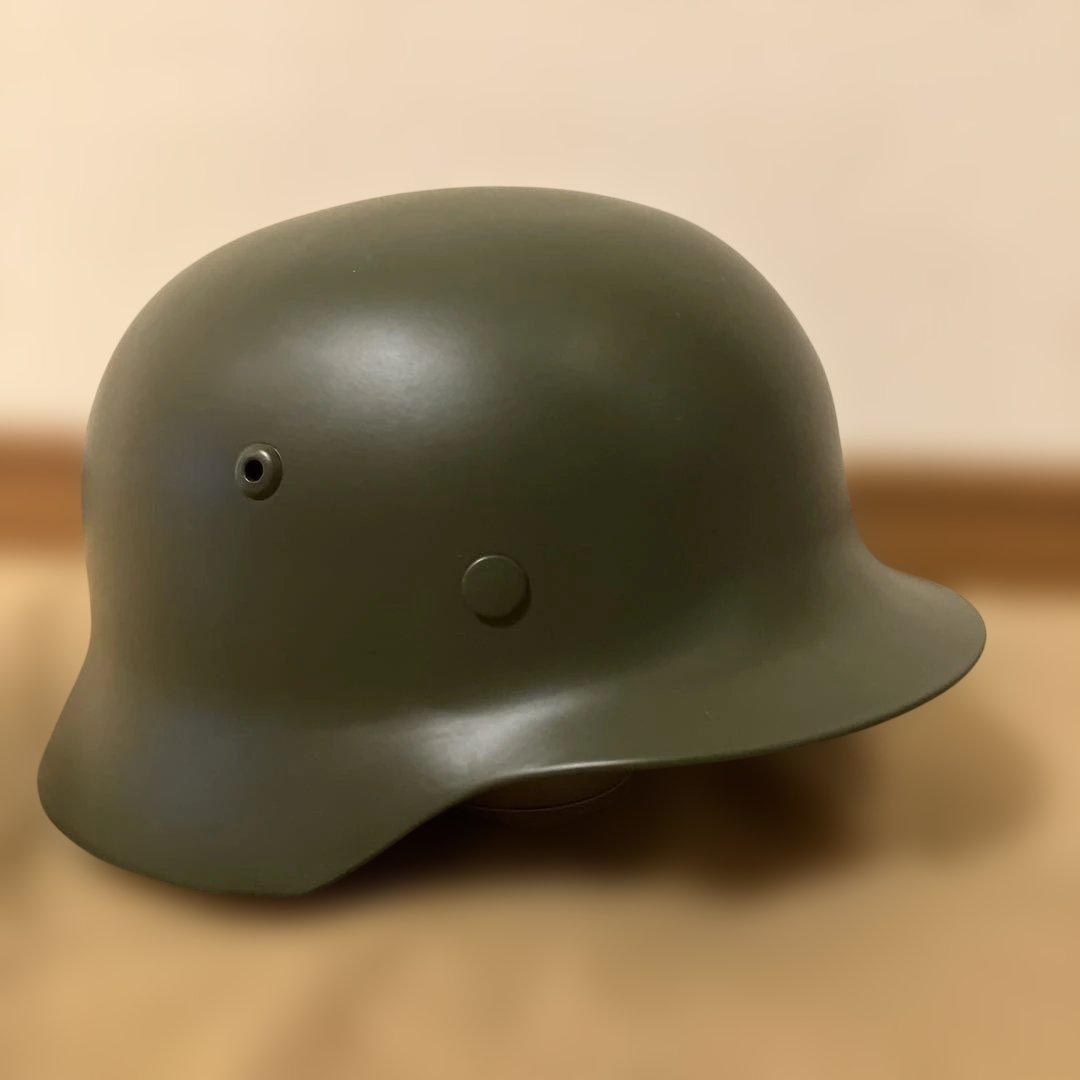 旧ドイツ軍ヘルメット　金属製レプリカ