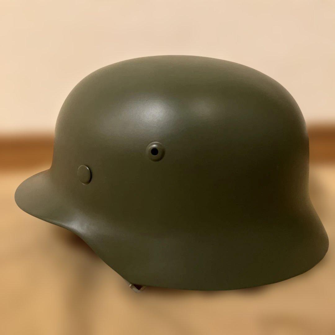 旧ドイツ軍ヘルメット　金属製レプリカ