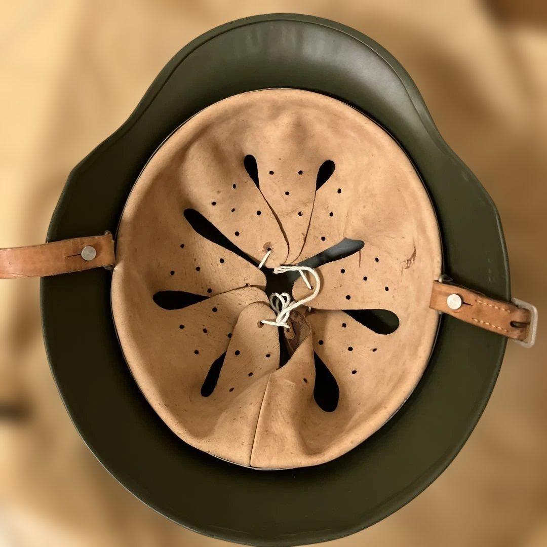 旧ドイツ軍ヘルメット　金属製レプリカ