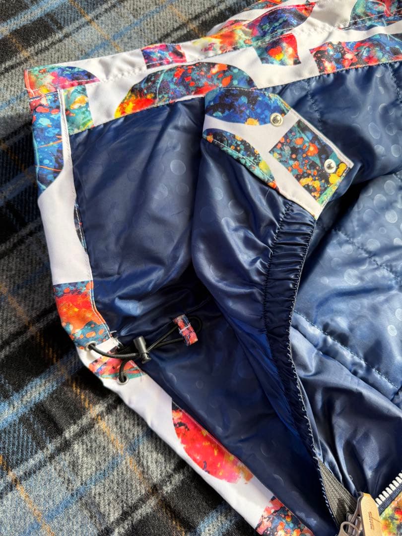 値下げしました！　ARQ ＋BURTONスノーボードウェア 130cm