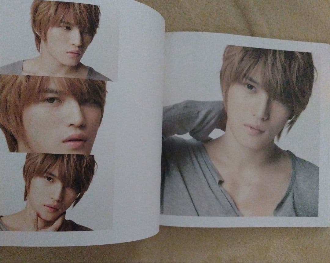 非売品　JYJ NATURE REPUBLIC サイン入　カレンダー 写真集