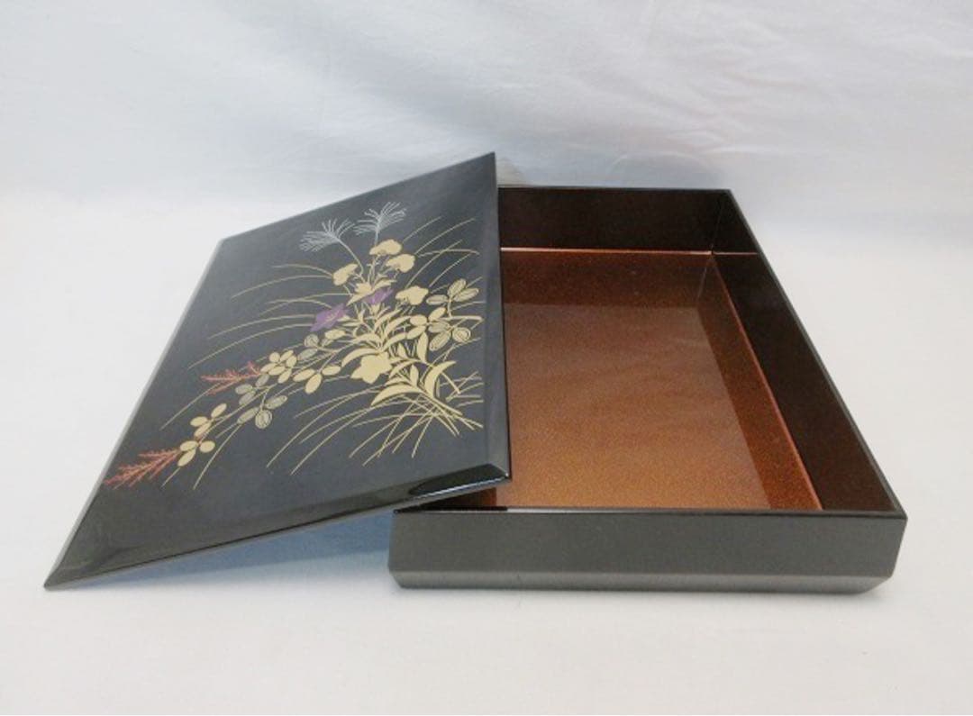 未使用 書道具 木製金梨地 タイヤ型 金彩秋草蒔絵 文庫 収納ケース 紙箱