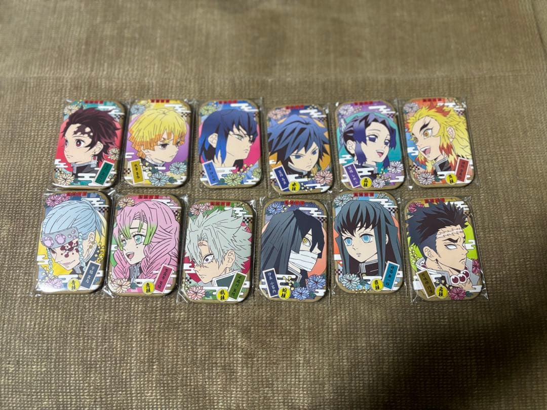 鬼滅の刃 まるかくカンバッジ3 缶バッジ コンプ 炭治郎 義勇 無一郎 実弥