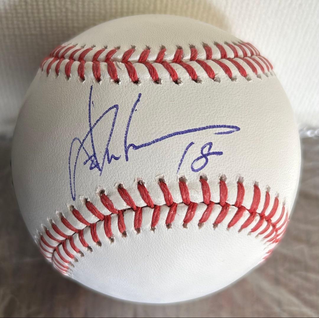山本由伸直筆サインボール
