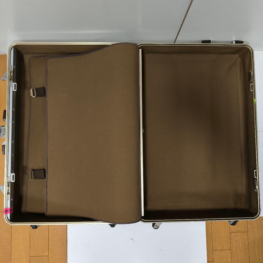 ゼロハリバートン スーツケース　鏡面仕上げゴールド