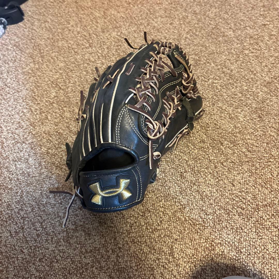 k*k様 Under Armour 軟式野球グローブ 黒