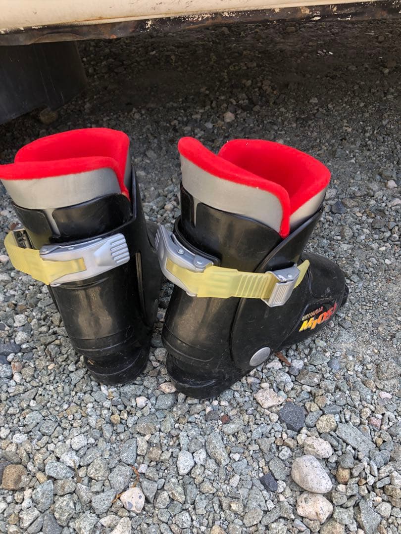 子供用　ROSSIGNOL Radical スキーとストックブーツの3点セット