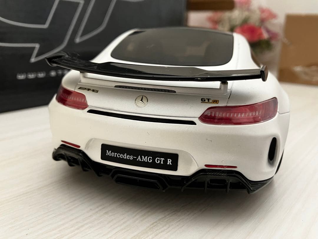 1/18京商 メルセデス AMG GTR