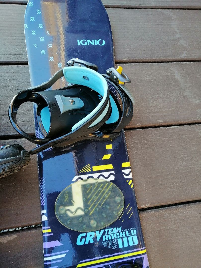 子供用 スノーボードセット ブーツ　ロッカー形状　板１１０ｃｍ　ブーツ２１ｃｍ