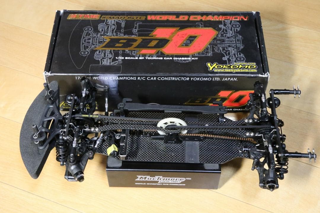 ヨコモ BD10 シャーシ ハイエンドカー RUSH製タイヤ付き