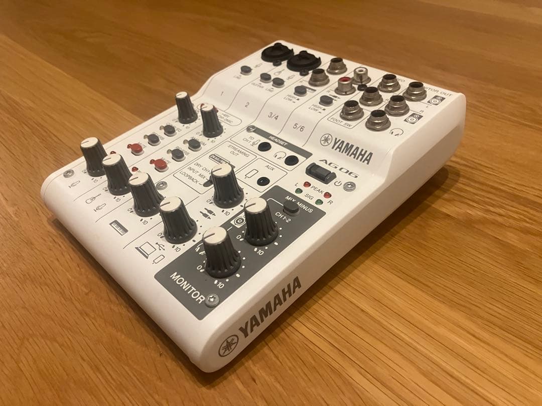 【美品】YAMAHA AG06MK2 オーディオミキサー ホワイト 箱あり