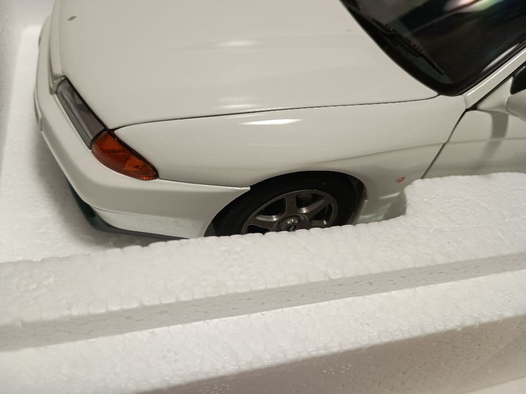 オートアート1/18 スカイラインGT-R N1 ニスモ　OPパーツVer