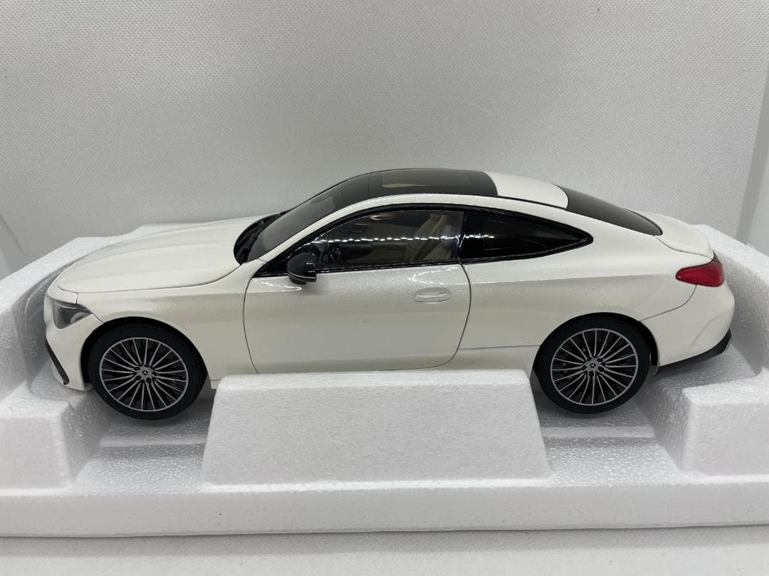 201-010 ノレブ 1/18 メルセデスベンツ CLE Coupe 2024