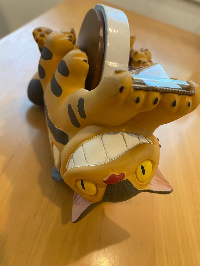 ネコバス　テープカッター台