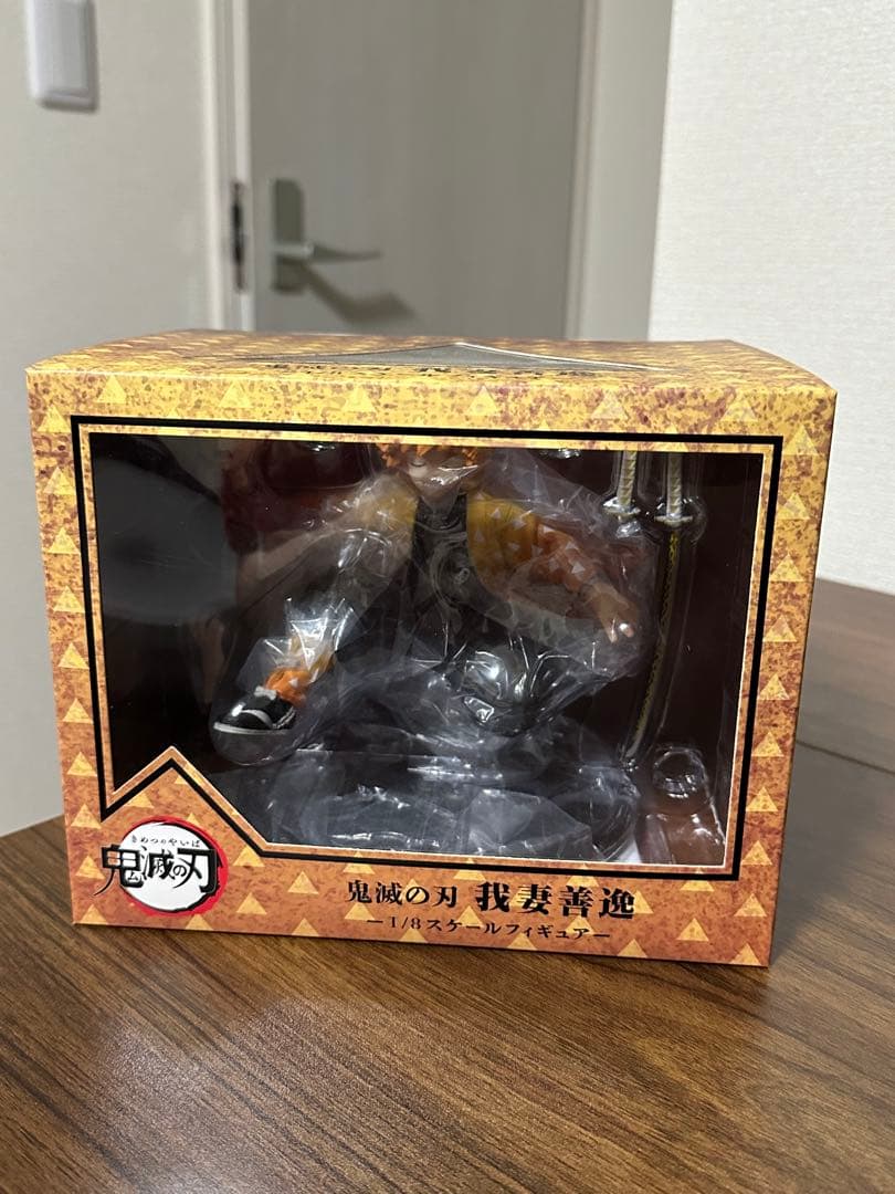 鬼滅の刃 我妻善逸 1/8スケールフィギュア