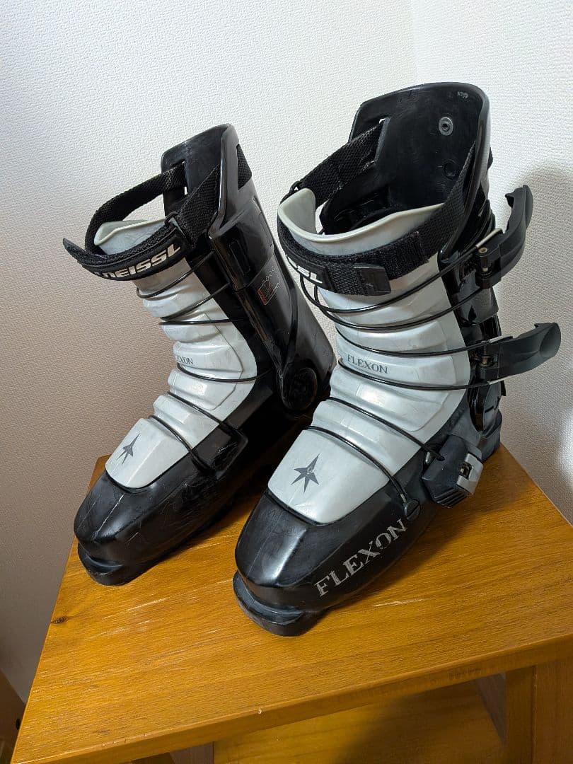 クナイスル　フレクソン　スキーブーツ　モーグル　フリースタイル　26cm　中古