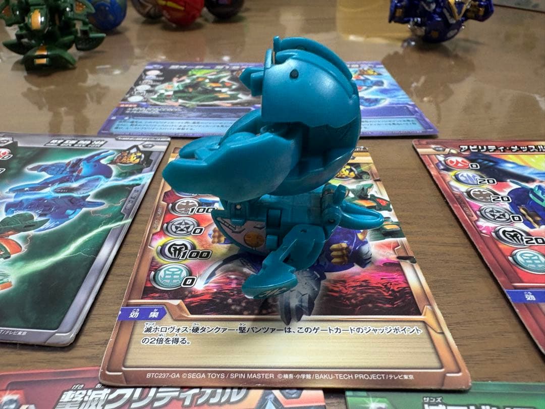 爆丸　サンズデッキ　滅ホロヴォス、硬タンクァー、堅パンツァー　カード　金属パーツ