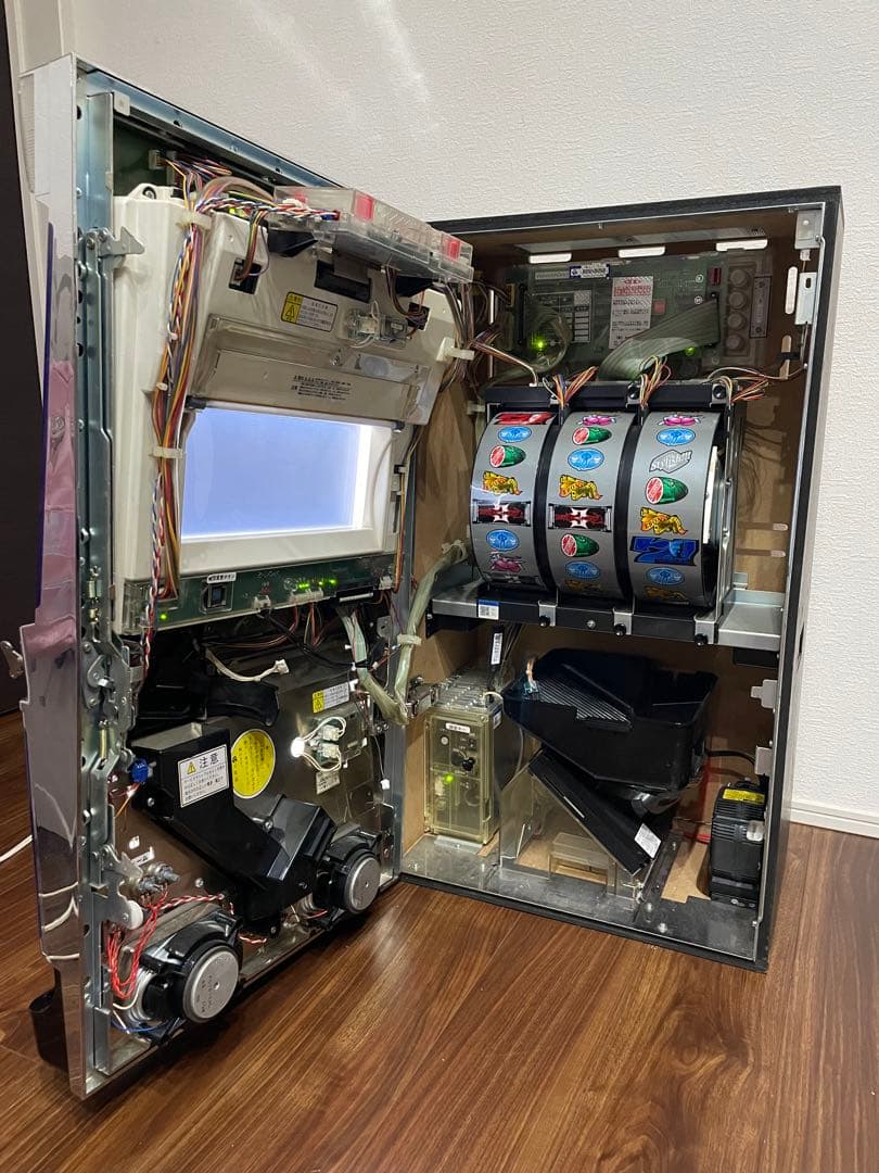 デビルメイクライ3 実機スロットマシーン　送料込み❗️