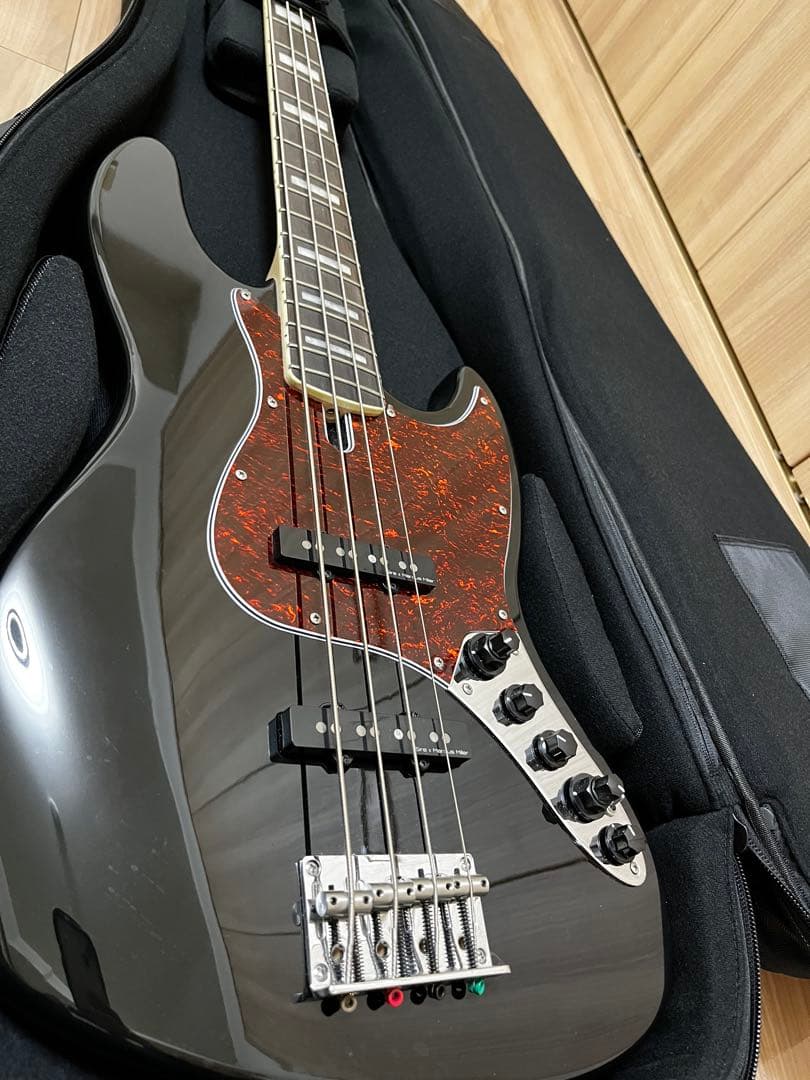 SIRE V7 Alder-4 BK Marcus Miller ギグケース付き