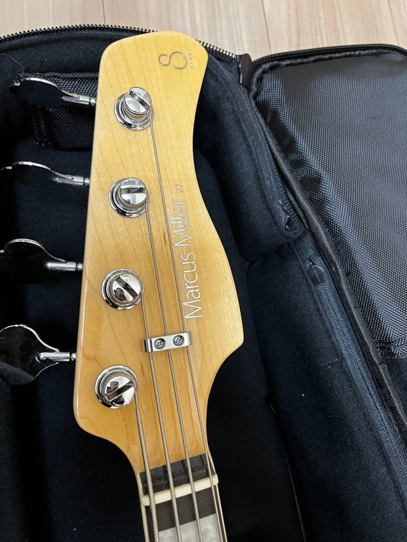 SIRE V7 Alder-4 BK Marcus Miller ギグケース付き