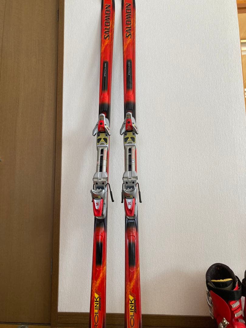 SALOMON スキーセット（ストック・スキー靴付き）