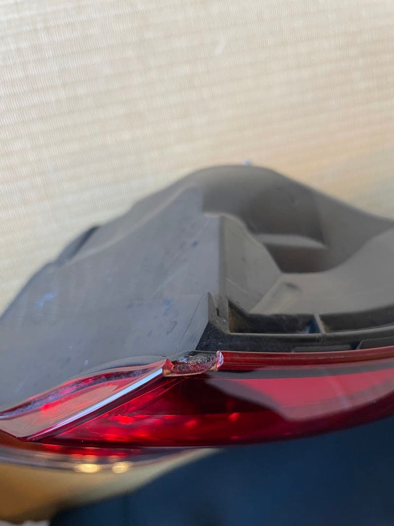 クラウンロイヤル AWS210 GRS210 純正 右テールランプ