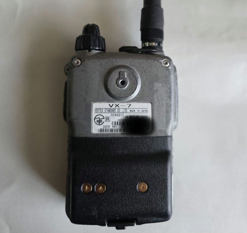 VX-7 スタンダード 50 144 430MHz＋広帯域受信機能ハンディ