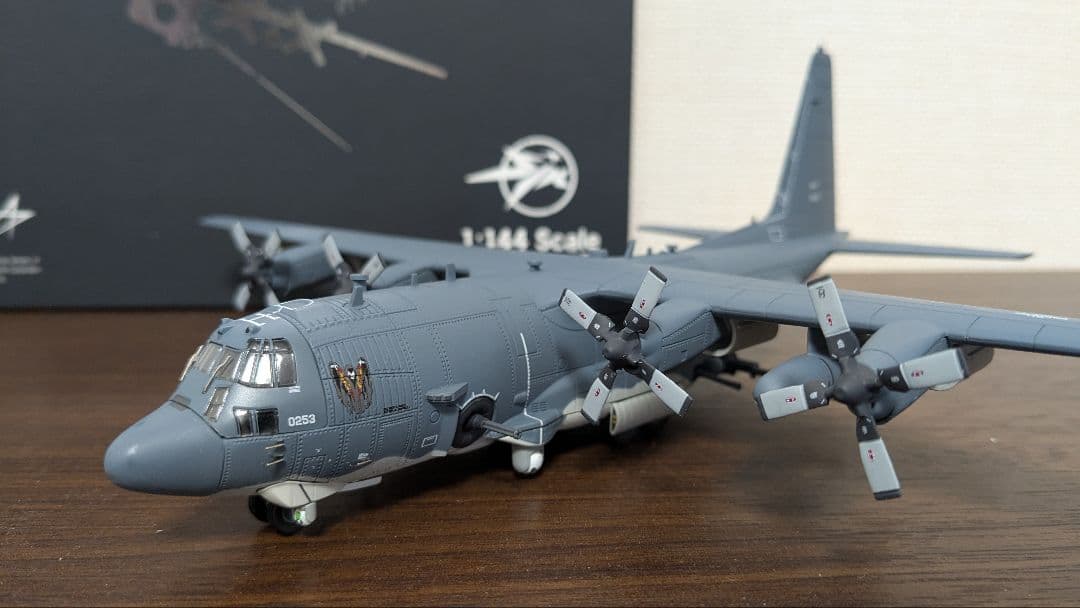 エスワンフォー (S14)　AC-130U スプーキーⅡ　1/144スケール