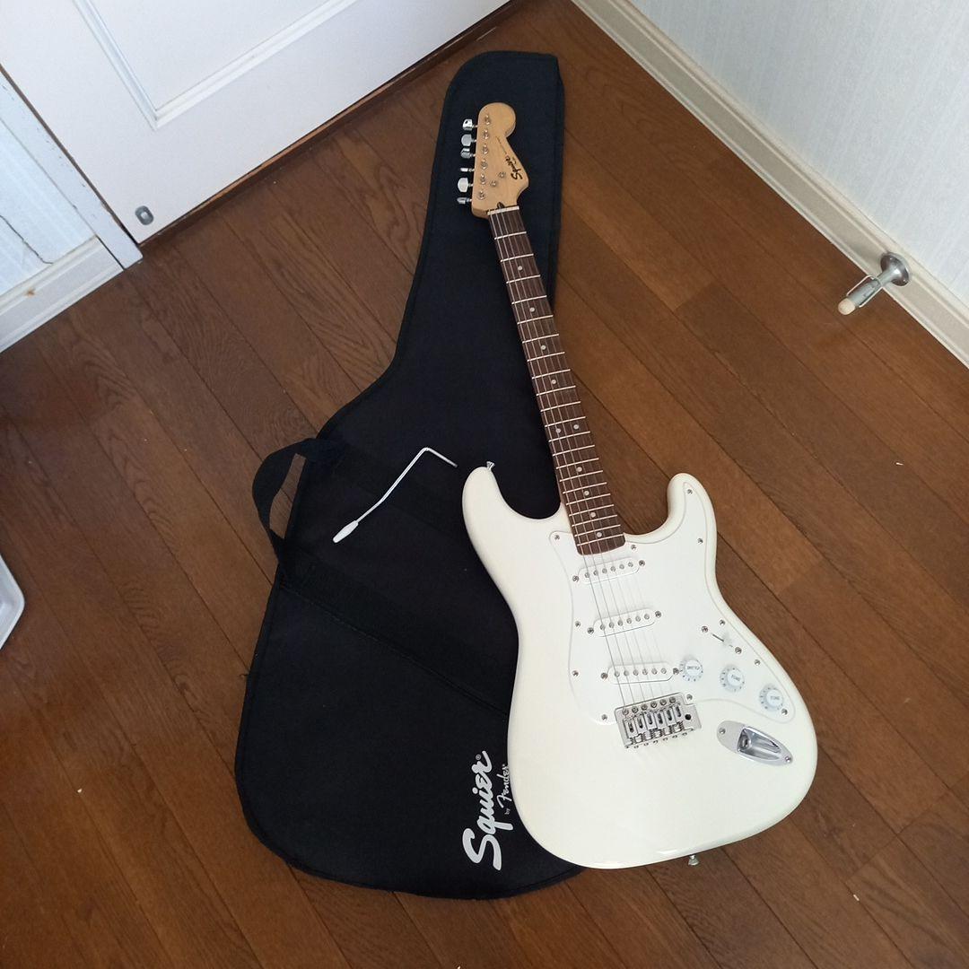 『美品』Squier BY Fender　　BULLET STRAT