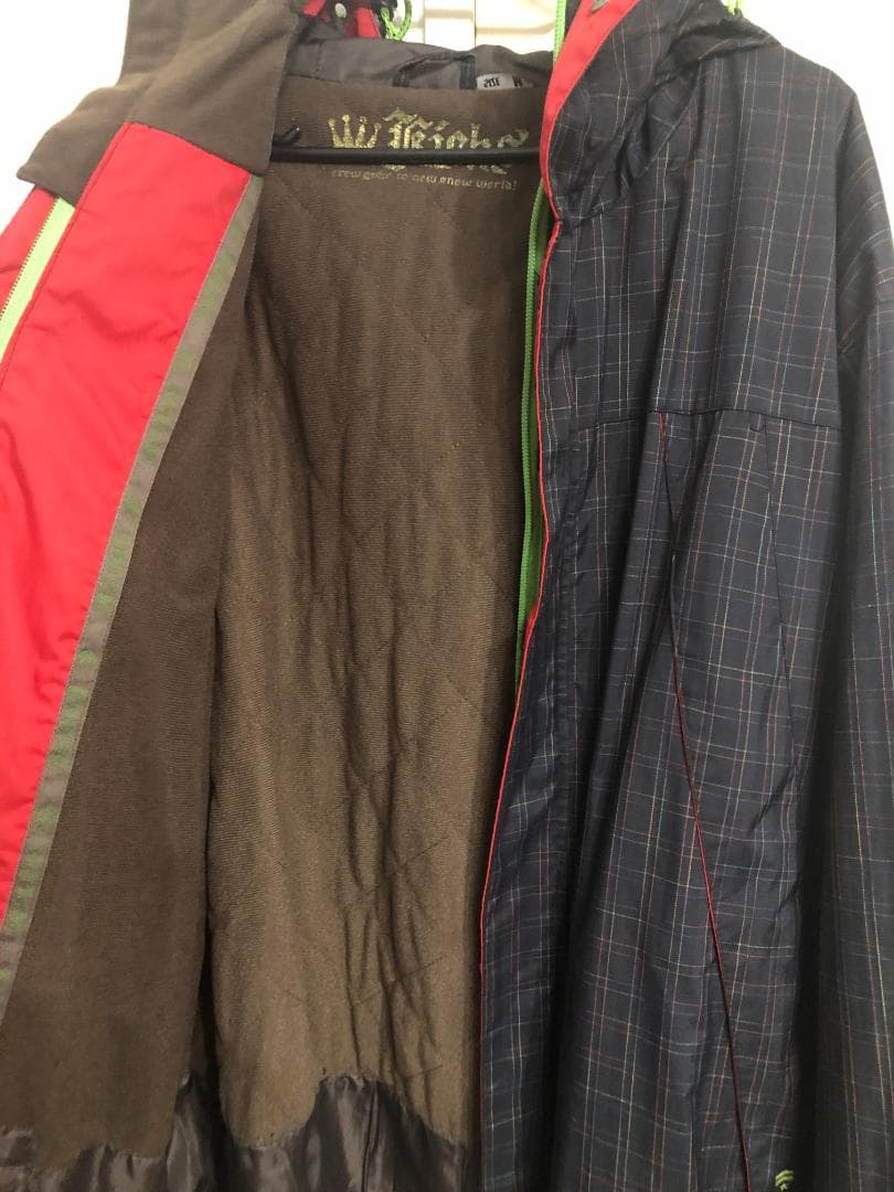 スノーボード用ジャケットとパンツセット