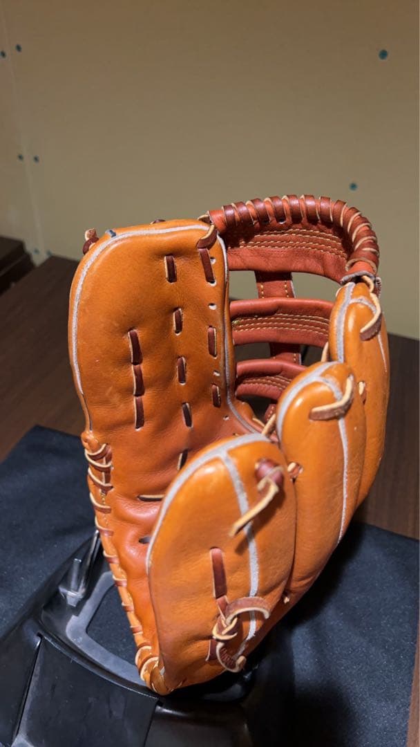 超貴重 4本指 ハタケヤマとミツワタイガーのダブルネーム 貴重な硬式用和牛グラブ