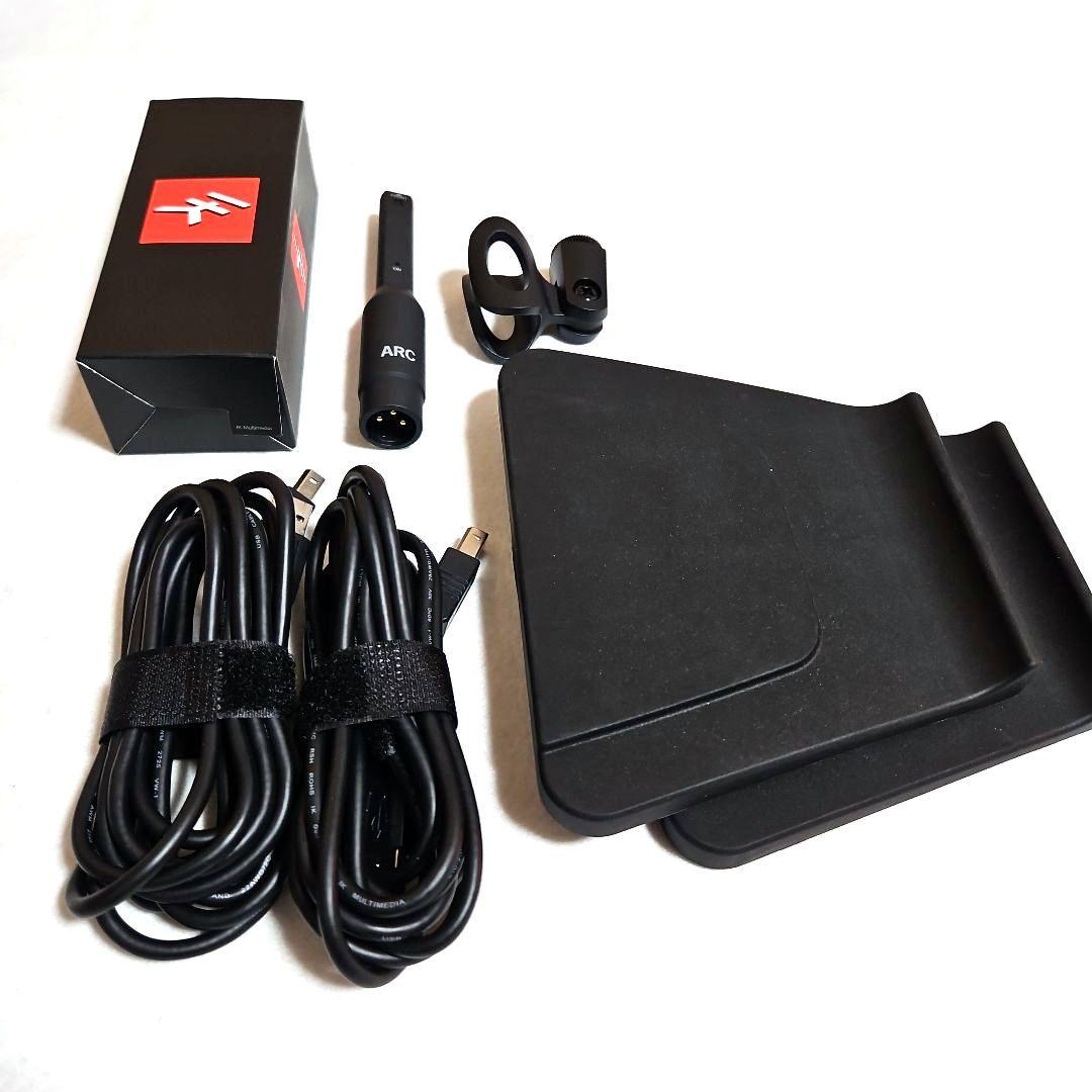 IK Multimedia iLoud MTM MKII インシュレーター付き