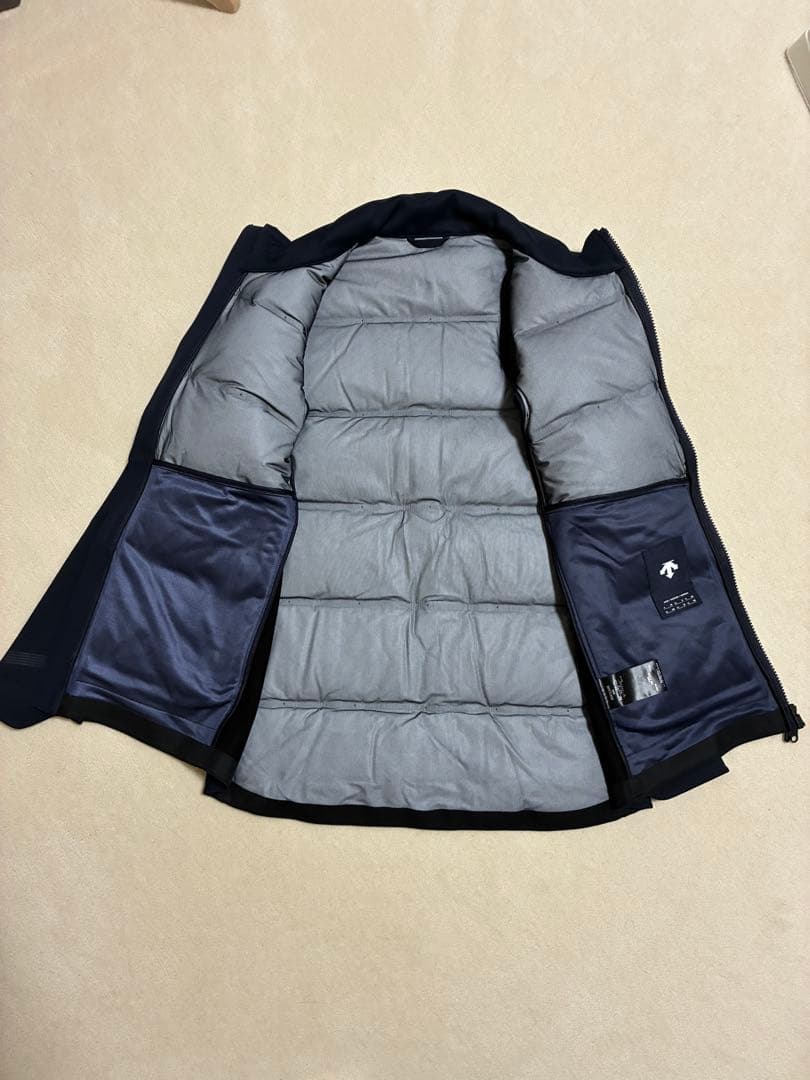 ★新品　デサントg-arc collection ハイブリッドダウンジャケット