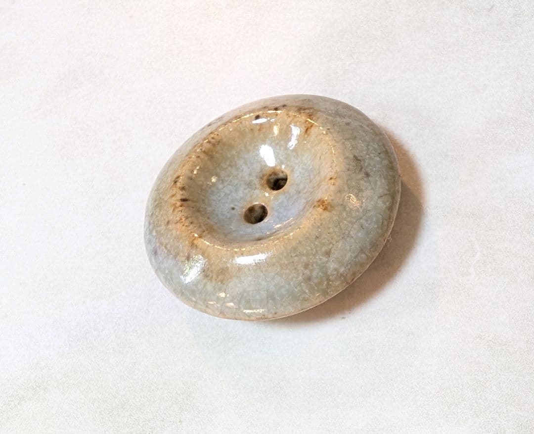 m*8様 No.0320　ルーシー·リー　陶器ボタンA