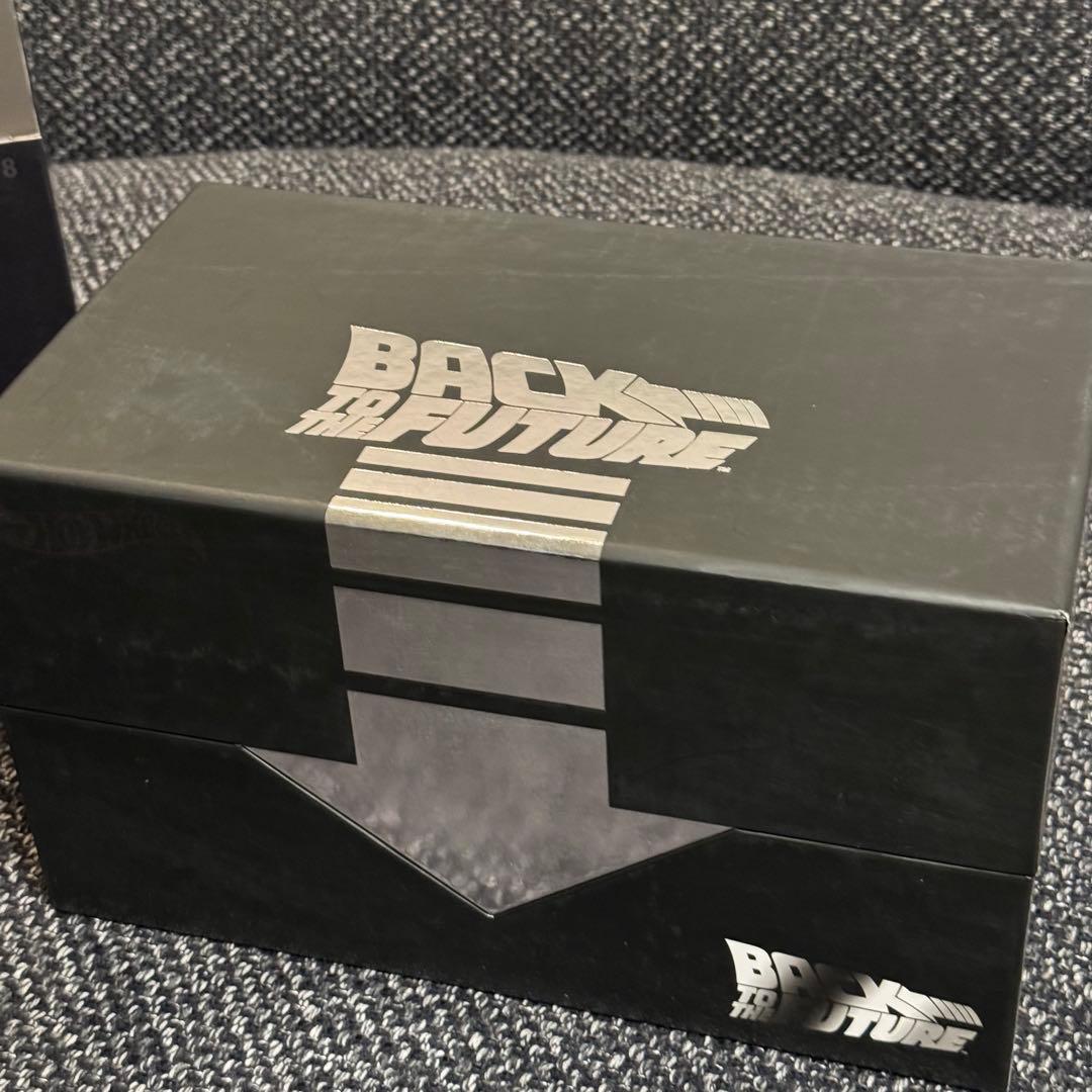 デロリアン 1/18 アルティメットエディション バックトゥザフューチャー