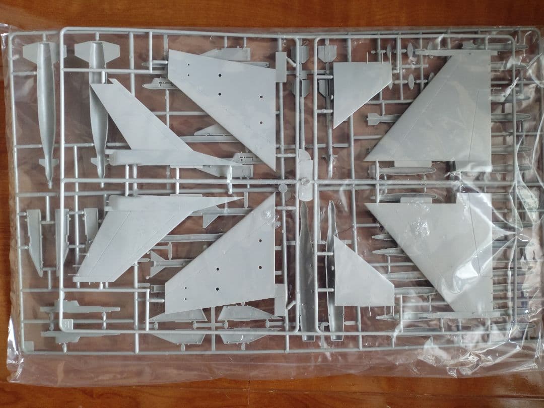 【ハセガワ】デラックスシリーズ F-16Aファイティングファルコン