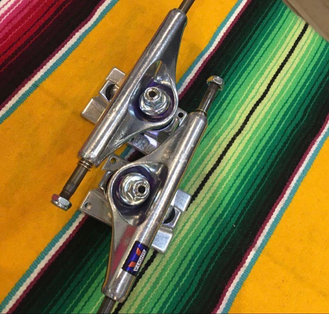 ventureベンチャースケートボードトラックvライト5.2HI定価11990円