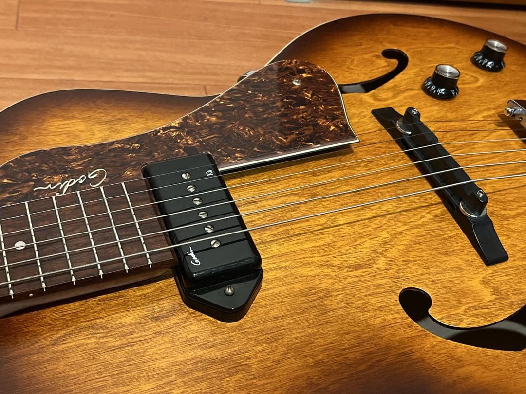 ギター Godin 5th Avenue Kingpin P90 CognacBurst