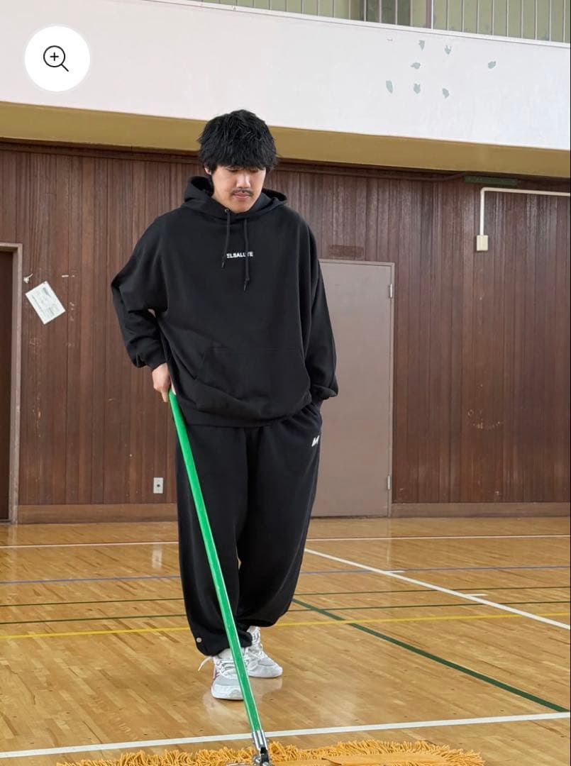 ELSALUTE フード付きパーカー 黒