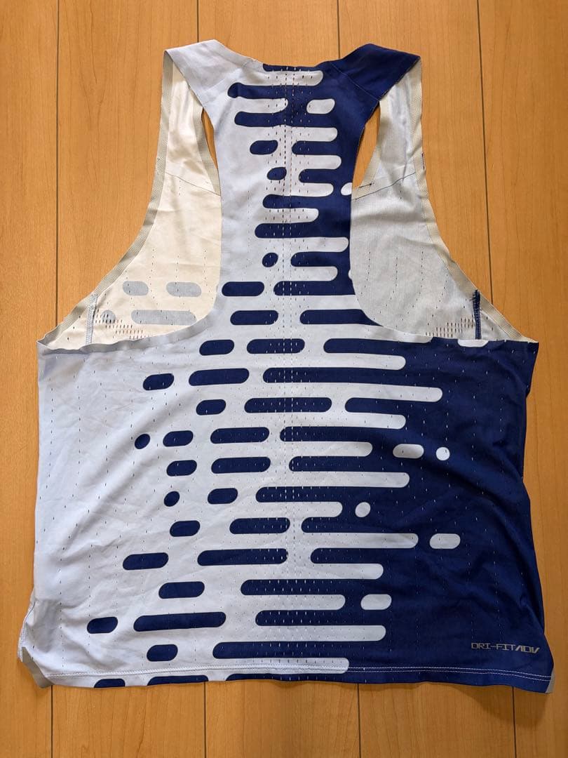 NIKE エアロスイフト　シングレット US L